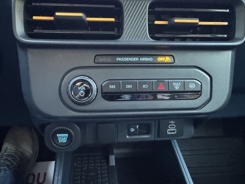 Used 2025 Ford Maverick Tremor AWD/4WD image 23