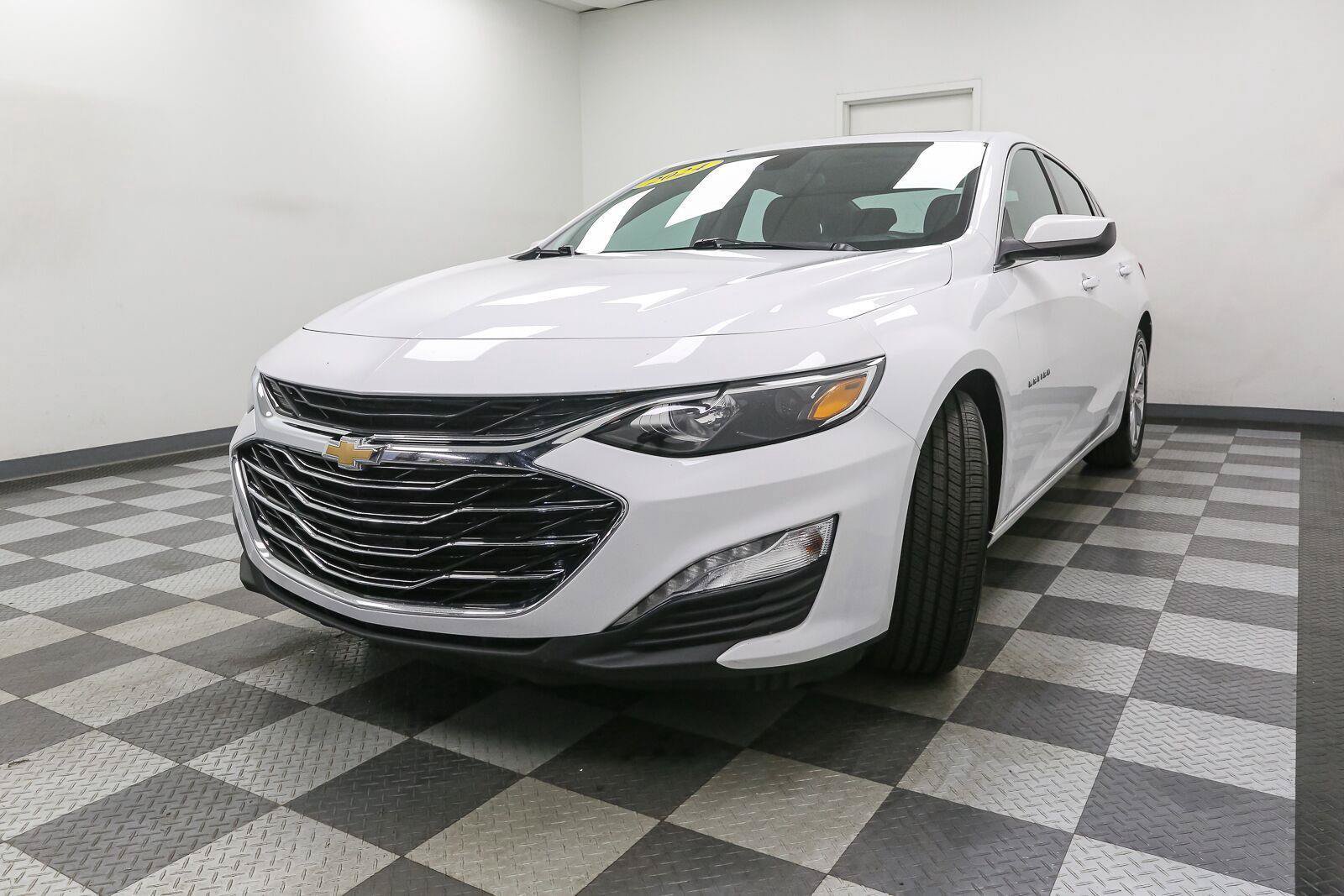 Used 2024 Chevrolet Malibu LT FWD image 4