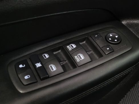 Used 2022 Jeep Grand Cherokee Laredo X AWD/4WD image 27