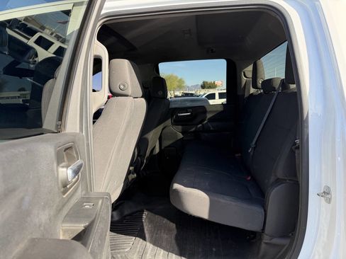 Used 2021 GMC Sierra 2500 4x4 Crew Cab w/ Gooseneck/5TH Wheel Package image 29