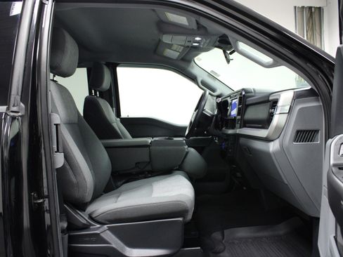 Used 2025 Ford F250 XLT image 16