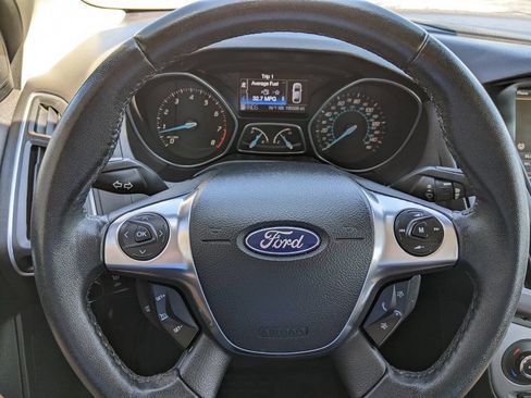 Used 2012 Ford Focus Titanium FWD image 19