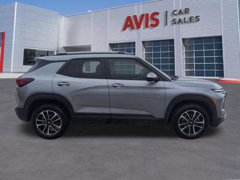 Used 2025 Chevrolet TrailBlazer LT AWD/4WD image 5