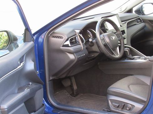 Certified 2023 Toyota Camry XLE image 9