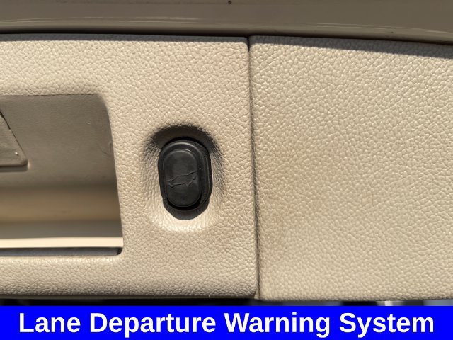 Used 2015 Cadillac Escalade Premium AWD/4WD image 32