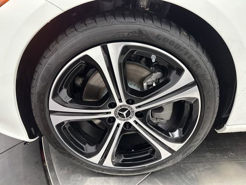 Used 2025 Mercedes-Benz C 300 Sedan image 31
