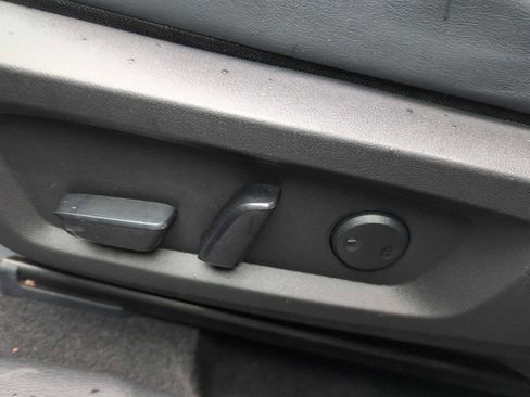 Used 2024 Mitsubishi Outlander SE image 17