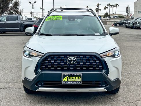 Used 2022 Toyota Corolla Cross LE AWD/4WD image 2