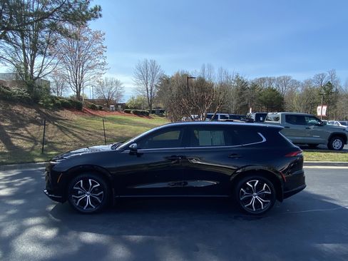 Certified 2025 Toyota Crown Signia image 7