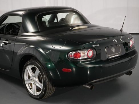 Used 2007 MAZDA MX-5 Miata Sport RWD image 19