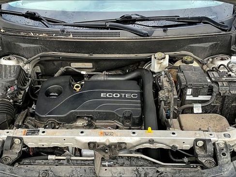 Used 2018 Chevrolet Equinox LT image 28