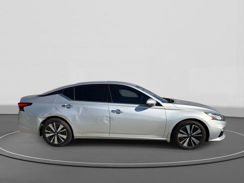 Used 2019 Nissan Altima 2.5 SV FWD image 5