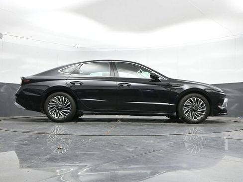 Used 2025 Hyundai Sonata Limited FWD image 41
