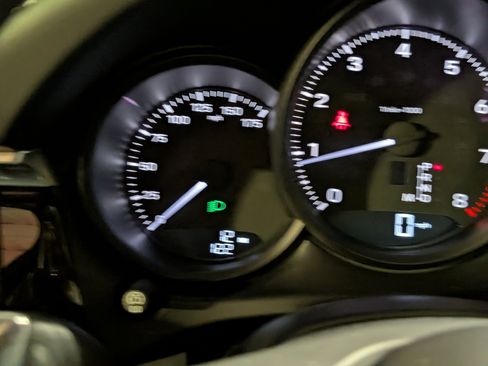 New 2026 Porsche Macan image 34