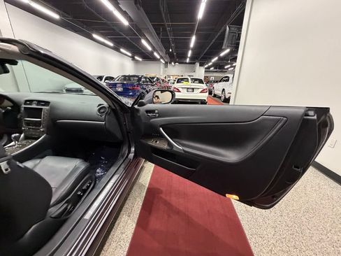 Used 2012 Lexus IS 350C w/ Luxury Pkg RWD image 31