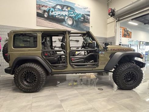 New 2025 Jeep Wrangler Unlimited Rubicon w/ Safety Group AWD/4WD image 4