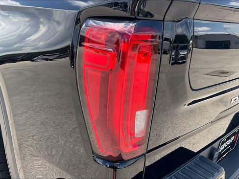 Used 2019 GMC Sierra 1500 Denali w/ Denali Ultimate Package AWD/4WD image 29