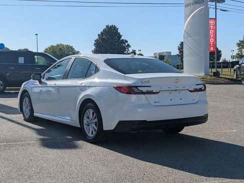 Certified 2025 Toyota Camry LE FWD image 5