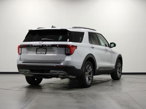 New 2026 Ford Explorer Active w/ Active Comfort Package image 4