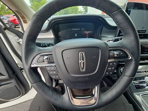 Used 2023 Lincoln Nautilus AWD w/ Premium Package image 37