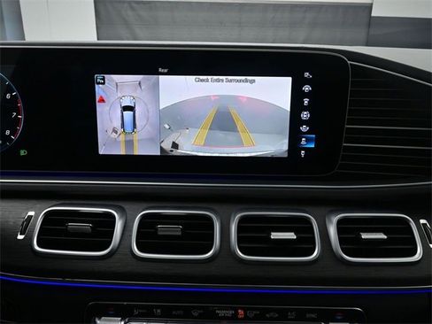 Used 2022 Mercedes-Benz GLS 450 4MATIC image 12