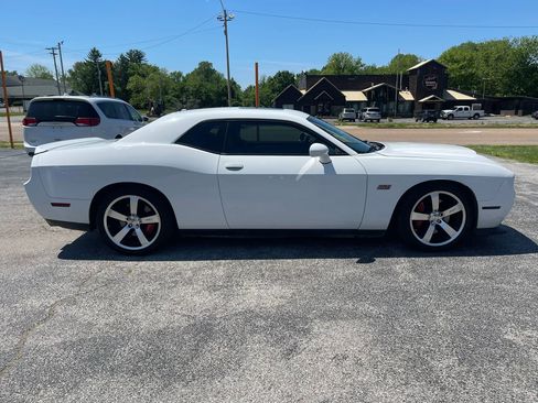 Used 2011 Dodge Challenger SRT8 RWD image 5