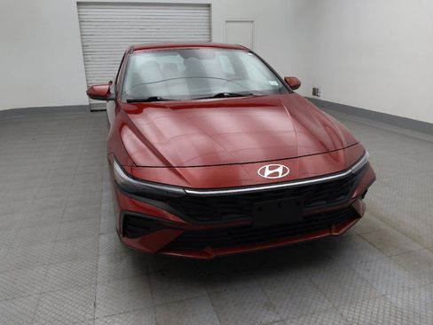 Used 2024 Hyundai Elantra SEL FWD image 14