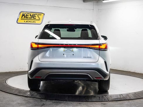 Used 2024 Lexus RX 350 Premium w/ Convenience Package FWD image 3