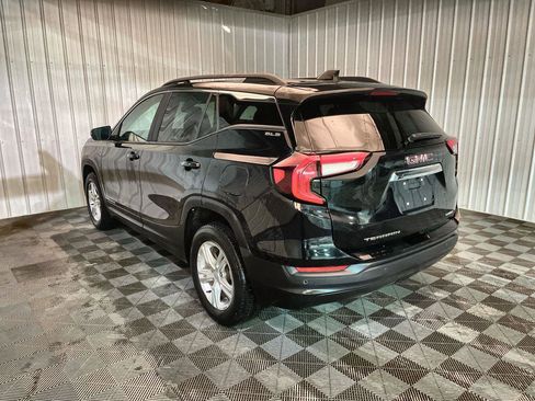 Used 2024 GMC Terrain SLE w/ Driver Convenience Package image 6