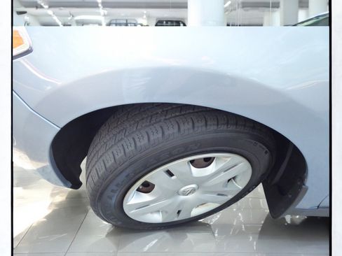 Used 2011 Nissan Versa 1.8 S w/ Plus Pkg image 24