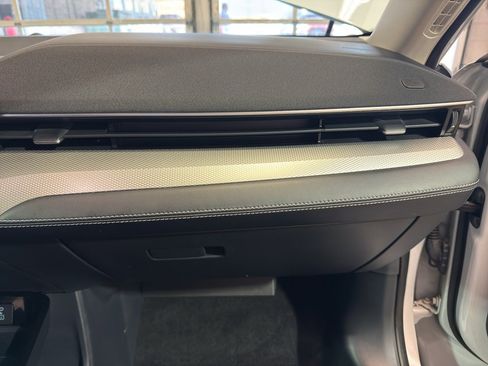 Used 2022 Ford Mustang Mach-E Select image 22