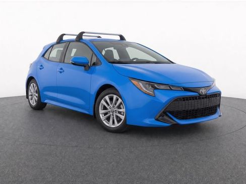 Used 2019 Toyota Corolla SE FWD image 2