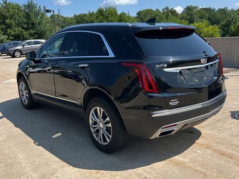 Used 2023 Cadillac XT5 Premium Luxury AWD/4WD image 2