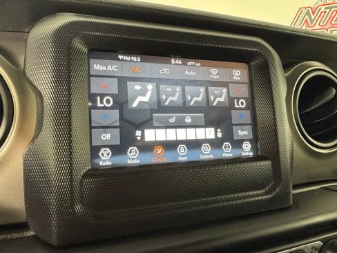 Used 2018 Jeep Wrangler Unlimited Sport S image 20