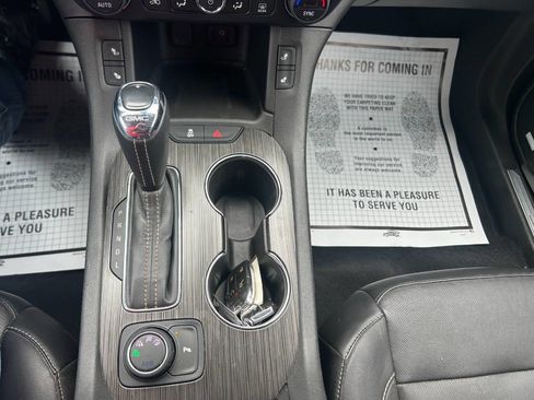 Used 2017 GMC Acadia SLT AWD/4WD image 6