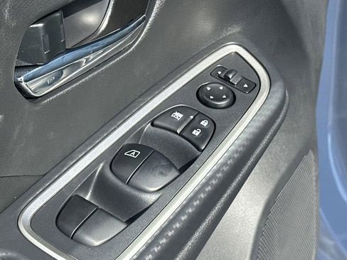 New 2025 Nissan Versa SR w/ Trunk Package image 16