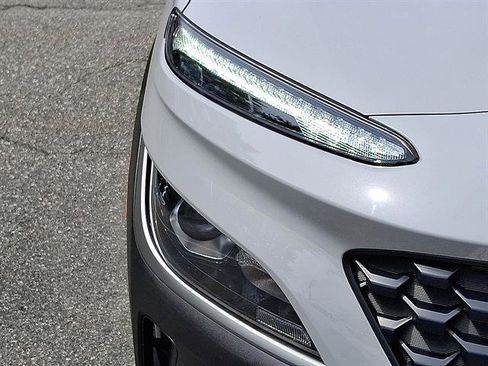 Certified 2023 Hyundai Kona SEL AWD/4WD image 27
