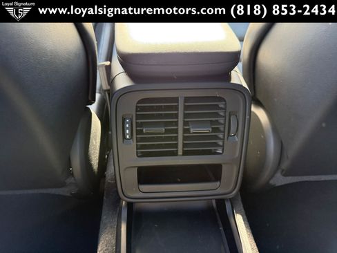 Used 2022 Porsche Taycan RWD image 15