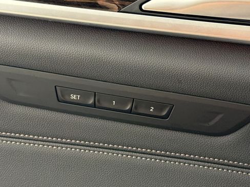 Used 2023 BMW 530i w/ Premium Package RWD image 18