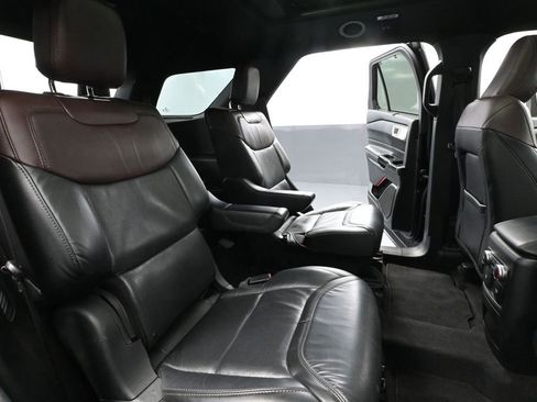 Used 2023 Ford Explorer Platinum w/ Technology Package AWD/4WD image 50