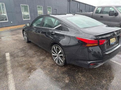 Certified 2022 Nissan Altima 2.5 SR FWD image 3