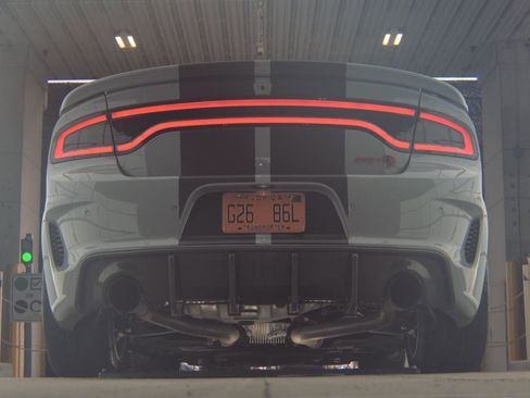 Used 2022 Dodge Charger SRT Hellcat w/ Harman/Kardon Audio Group image 8