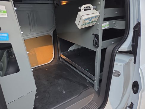 Used 2023 Ford Transit Connect XL FWD image 22