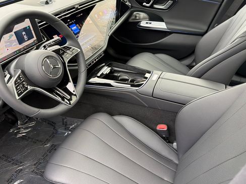 New 2026 Mercedes-Benz E 450 4MATIC Sedan image 8