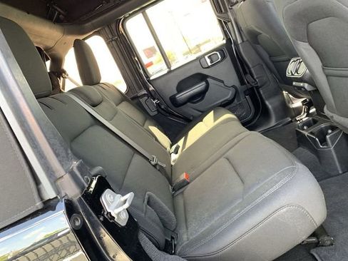 Used 2020 Jeep Wrangler Unlimited Sport S image 12