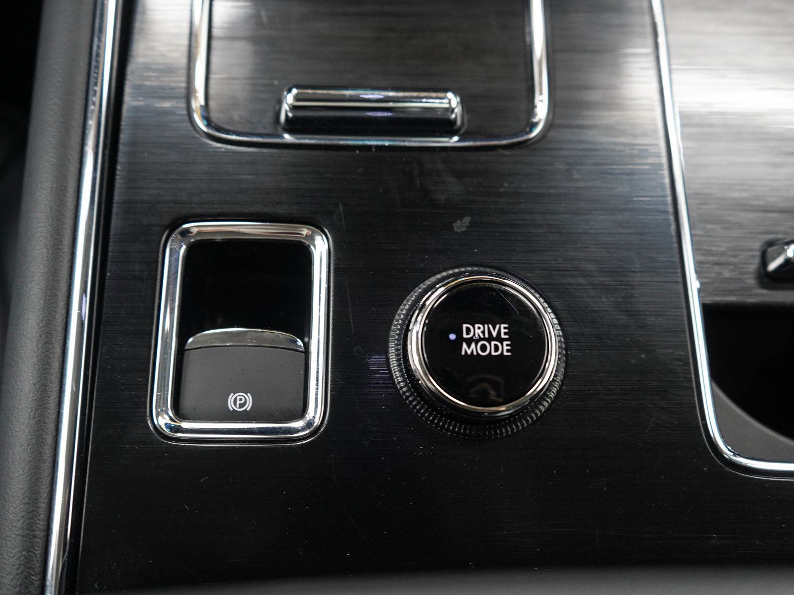 Used 2025 Lincoln Aviator AWD w/ Jet Appearance Package image 25