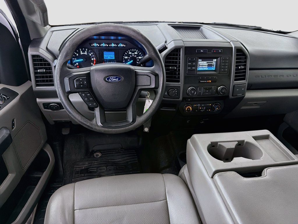 Used 2017 Ford F250 XL w/ Power Equipment Group AWD/4WD image 24