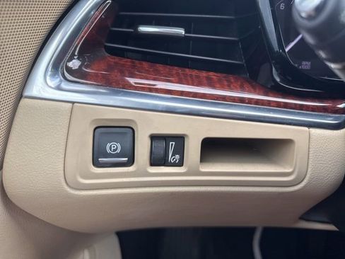 Used 2017 Cadillac XT5 Luxury w/ Driver Awareness Package AWD/4WD image 24