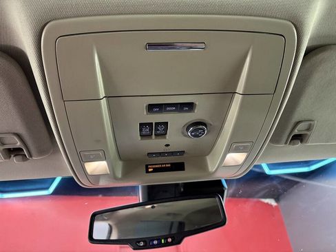 Used 2016 Chevrolet Suburban LTZ image 25