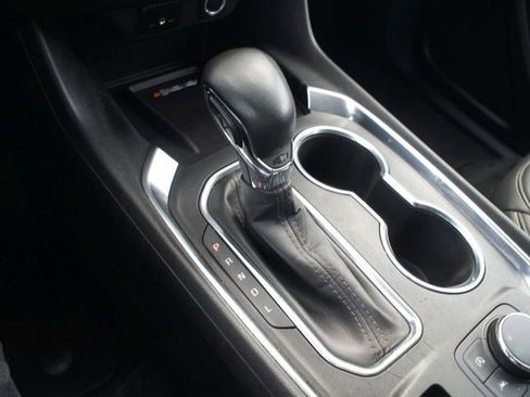 Certified 2023 Chevrolet Traverse LT image 11